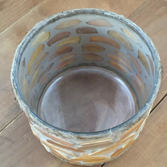 Handmade seashell mosaic bowl - Picture 7 of 8